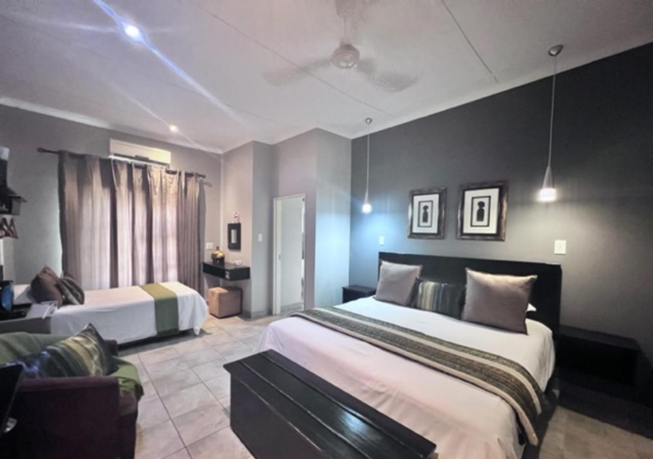 ทูราโก้ลอดจ์ Bed & Breakfast มาร์ลอทพาร์ค ภายนอก รูปภาพ