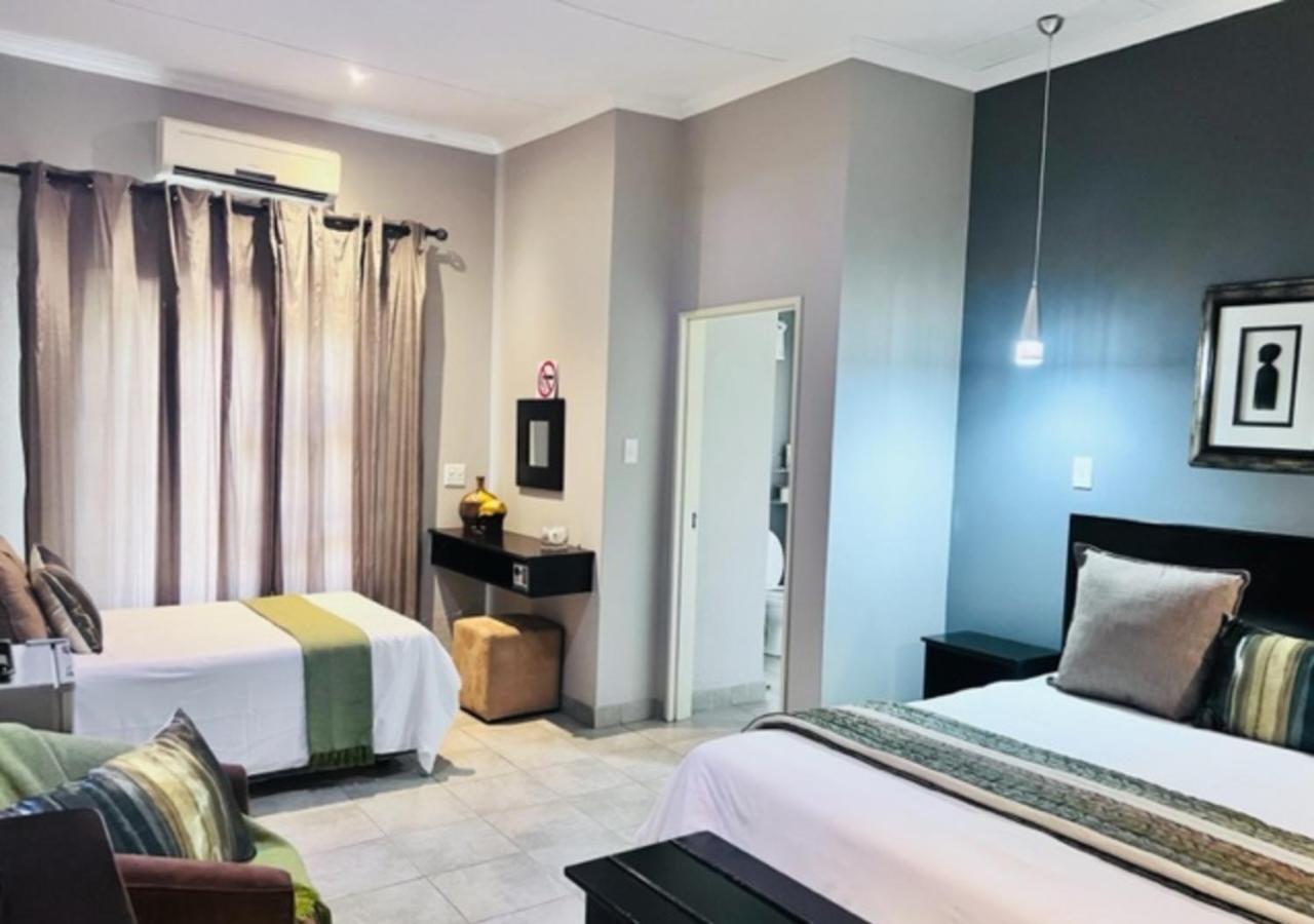 ทูราโก้ลอดจ์ Bed & Breakfast มาร์ลอทพาร์ค ภายนอก รูปภาพ
