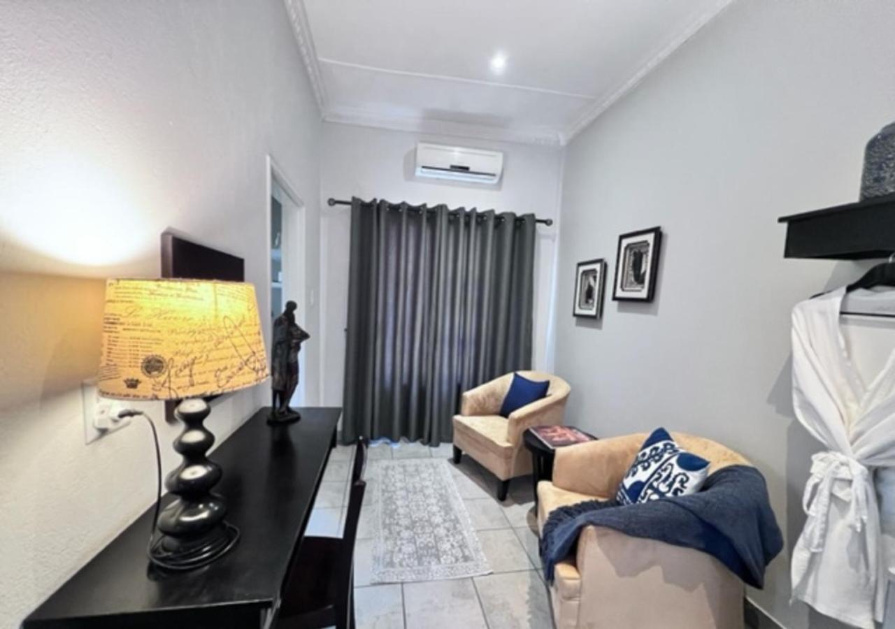 ทูราโก้ลอดจ์ Bed & Breakfast มาร์ลอทพาร์ค ภายนอก รูปภาพ