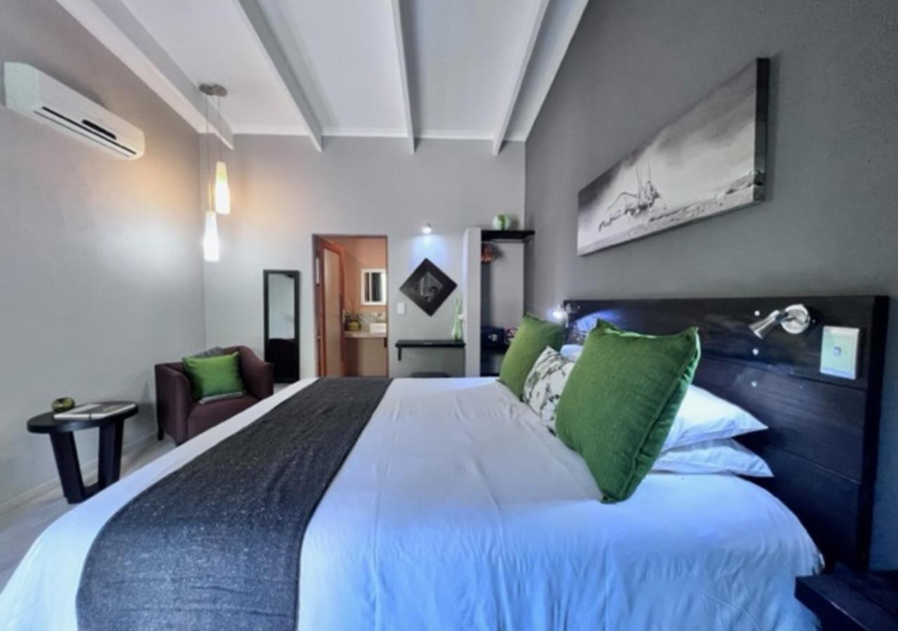 ทูราโก้ลอดจ์ Bed & Breakfast มาร์ลอทพาร์ค ภายนอก รูปภาพ