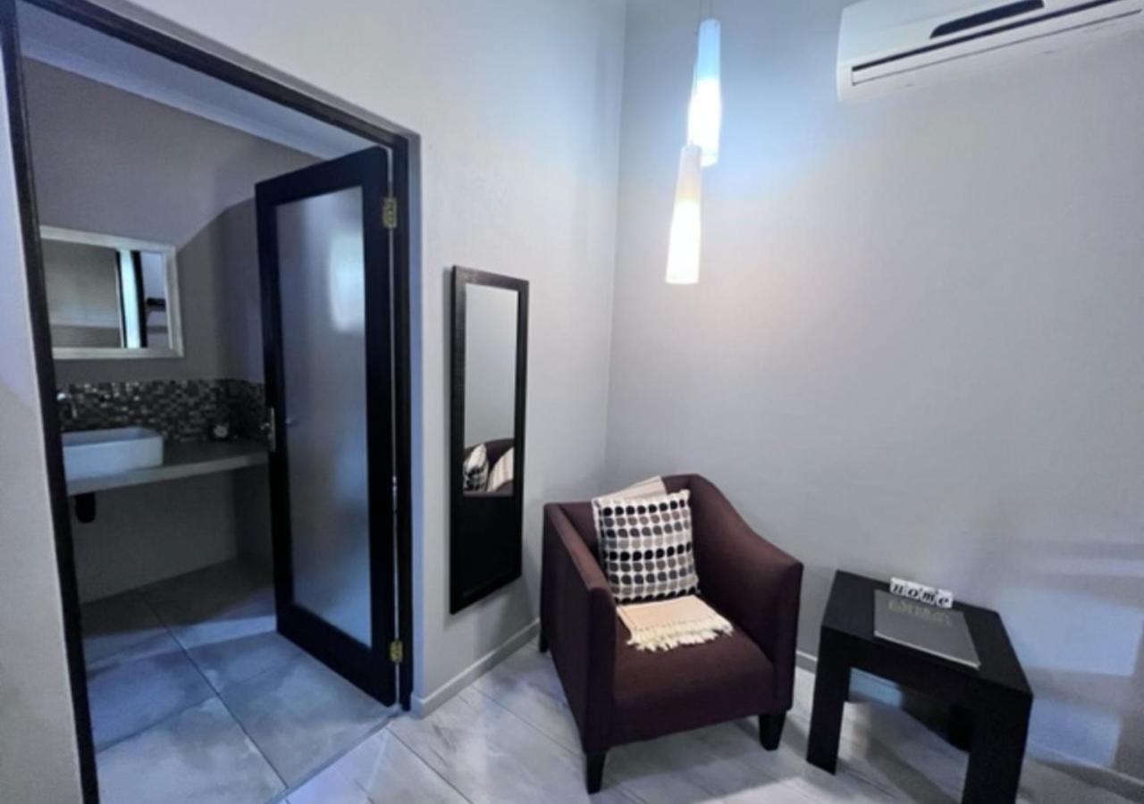 ทูราโก้ลอดจ์ Bed & Breakfast มาร์ลอทพาร์ค ภายนอก รูปภาพ