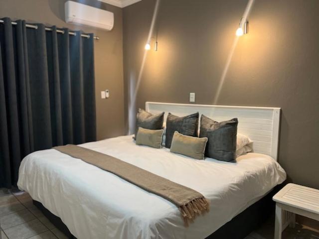 ทูราโก้ลอดจ์ Bed & Breakfast มาร์ลอทพาร์ค ภายนอก รูปภาพ
